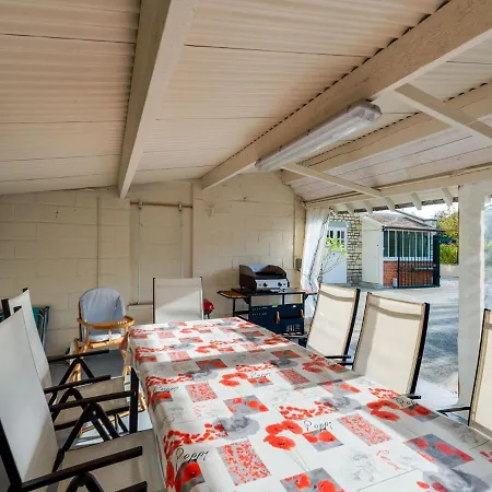 Hébergement de vacances Picturesque In With Private Courtyard Bayeux