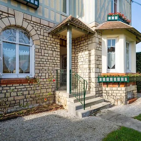 Picturesque In With Private Courtyard Hébergement de vacances