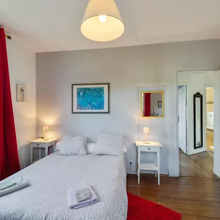 Hébergement de vacances Picturesque In With Private Courtyard *