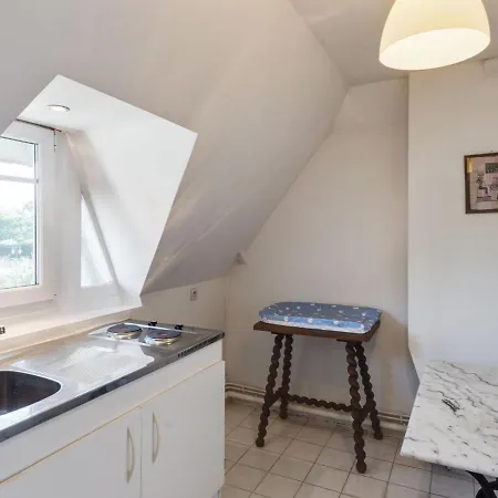 Hébergement de vacances Picturesque In With Private Courtyard *