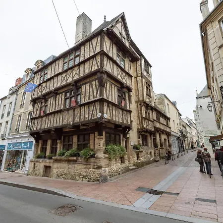 Picturesque In With Private Courtyard Hébergement de vacances Bayeux