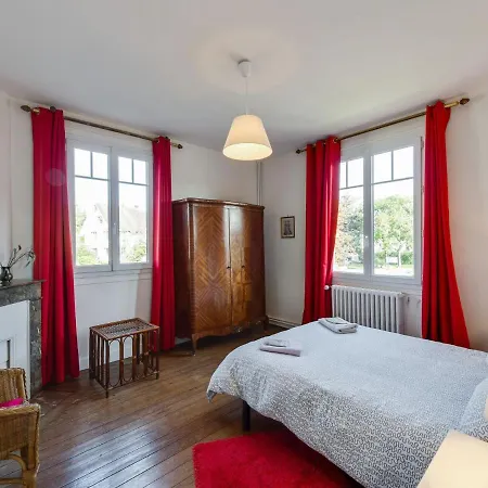 Picturesque In With Private Courtyard Hébergement de vacances Bayeux